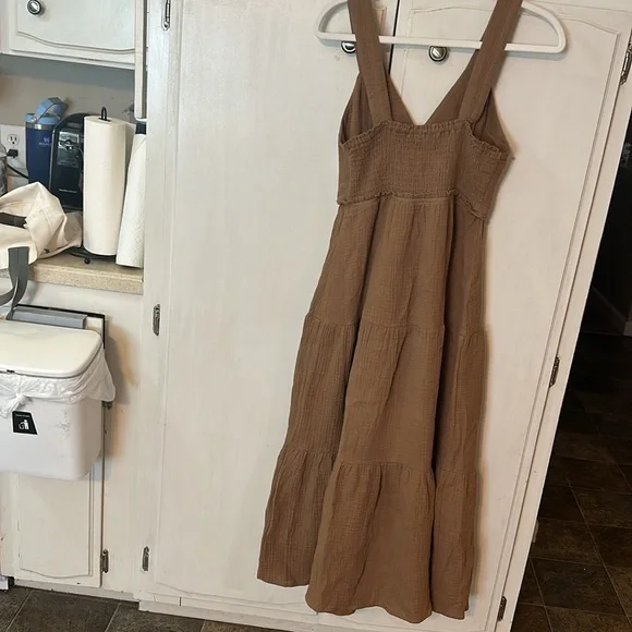 STEVE MADDEN Amira Tiered Cotton Midi Dress - Picture 9 of 13